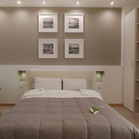 B&B Villa Monterosa Con Piscina Castronno Bagian luar foto