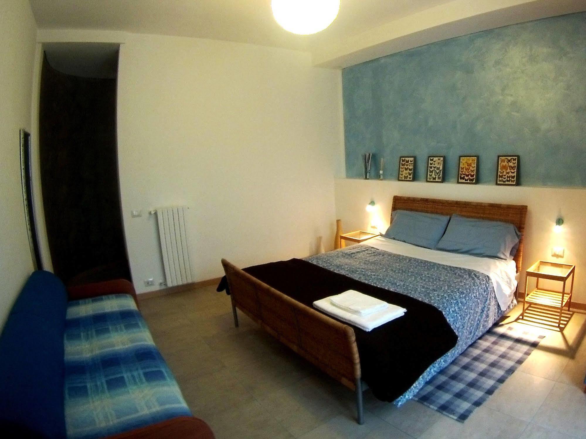 B&B Villa Monterosa Con Piscina Castronno Bagian luar foto