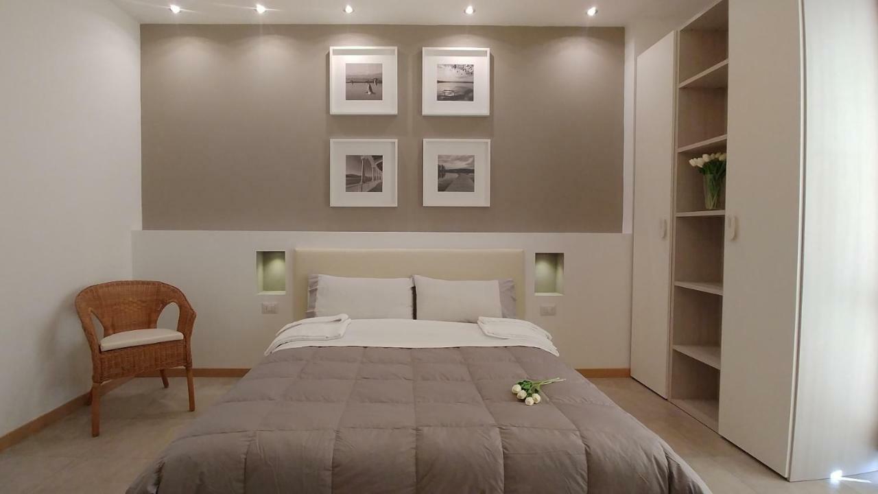 B&B Villa Monterosa Con Piscina Castronno Bagian luar foto