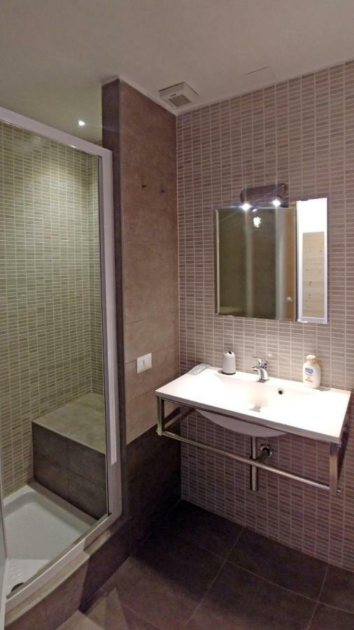 B&B Villa Monterosa Con Piscina Castronno Bagian luar foto